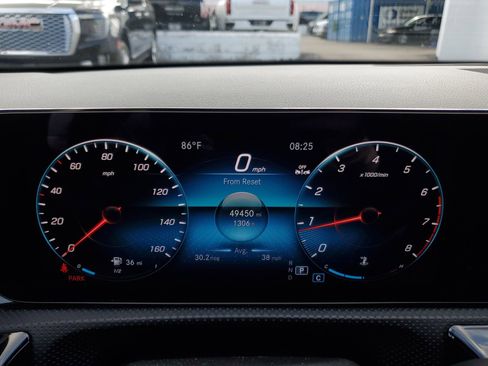 Used 2023 Mercedes-Benz CLA 250 4MATIC image 25