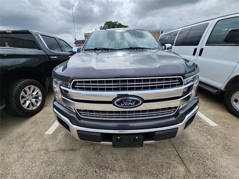 Used 2018 Ford F150 Lariat RWD image 2
