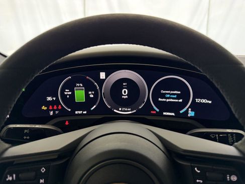 Certified 2025 Porsche Taycan image 21