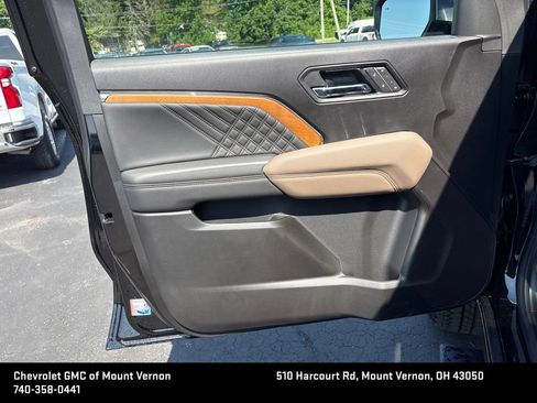 New 2026 GMC Canyon Denali w/ LPO, Denali Black Edition AWD/4WD image 22
