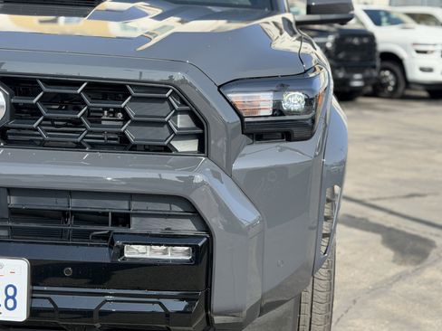 Used 2025 Toyota 4Runner TRD Sport Premium AWD/4WD image 13