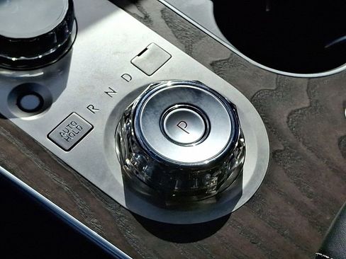 Used 2025 Genesis GV80 3.5T Prestige image 12