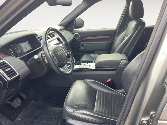 Used 2018 Land Rover Discovery HSE AWD/4WD image 9