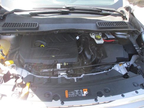 Used 2017 Ford Escape SE AWD/4WD image 8