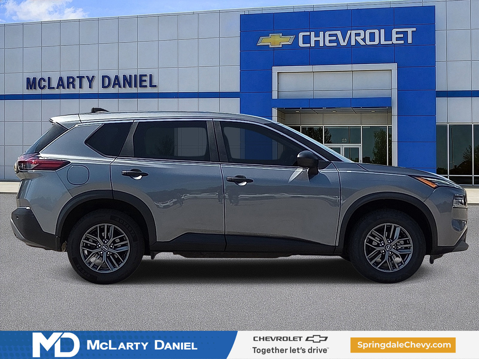 Used 2023 Nissan Rogue S FWD image 6