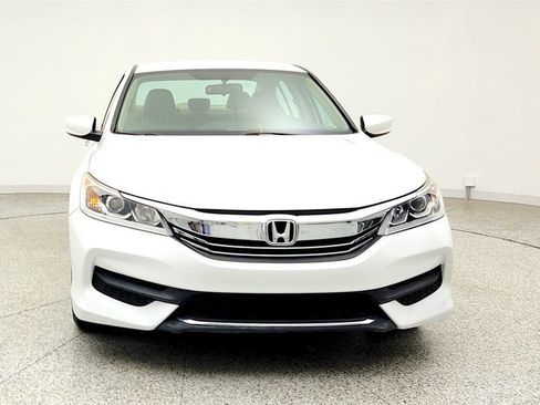Used 2017 Honda Accord LX image 2