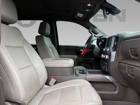 Used 2019 GMC Sierra 1500 SLT w/ SLT Premium Plus Package AWD/4WD image 9