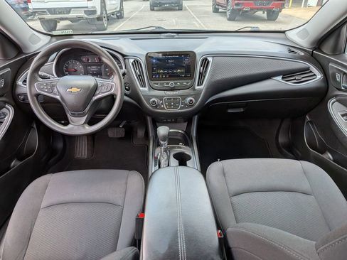 Used 2025 Chevrolet Malibu LT FWD image 25