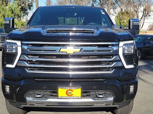 Used 2024 Chevrolet Silverado 2500 High Country w/ High Country Premium Package image 2