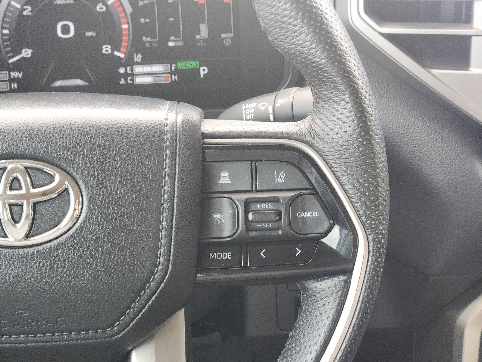 Used 2022 Toyota Tundra Limited AWD/4WD image 32