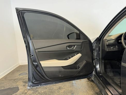 Used 2025 Honda Accord SE image 7