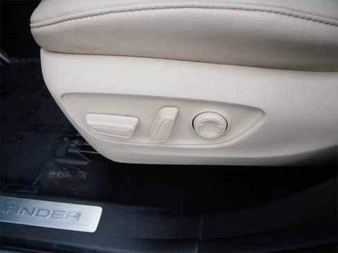 Certified 2022 Toyota Highlander Limited image 15