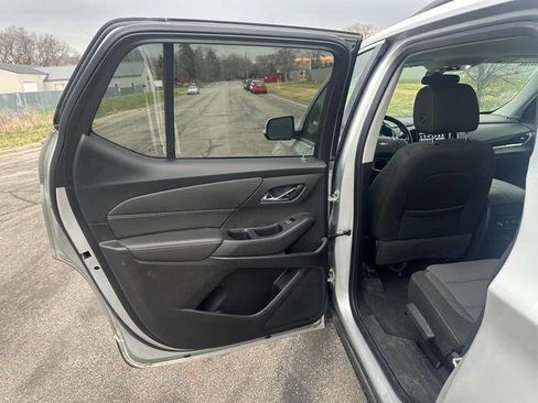 Used 2019 Chevrolet Traverse LT image 24
