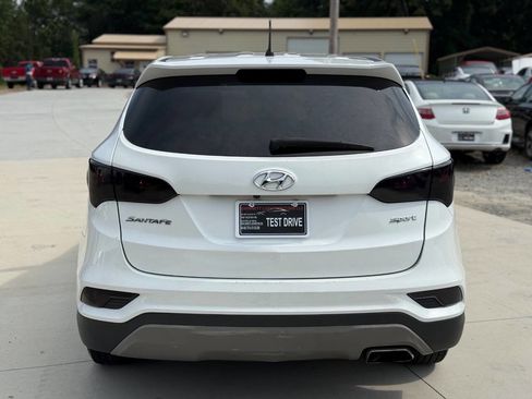 Used 2018 Hyundai Santa Fe Sport image 8