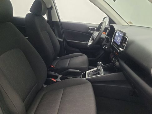 Used 2021 Hyundai Venue SE image 21