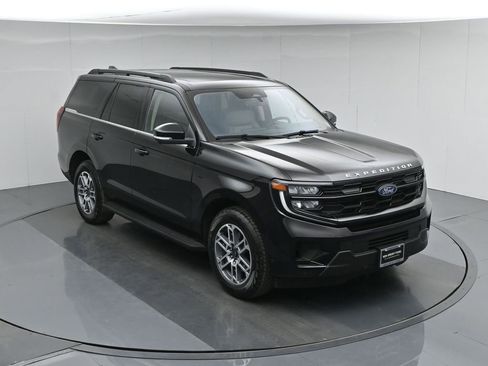 Used 2025 Ford Expedition Active AWD/4WD image 44