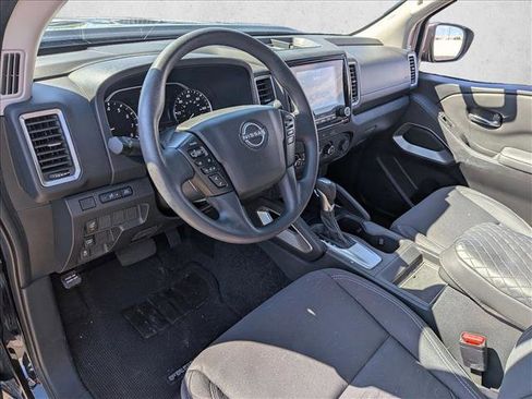 Used 2024 Nissan Frontier SV w/ Technology Package image 9