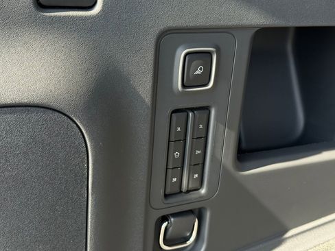 New 2026 Lincoln Navigator Reserve w/ Jet Appearance Package AWD/4WD image 16