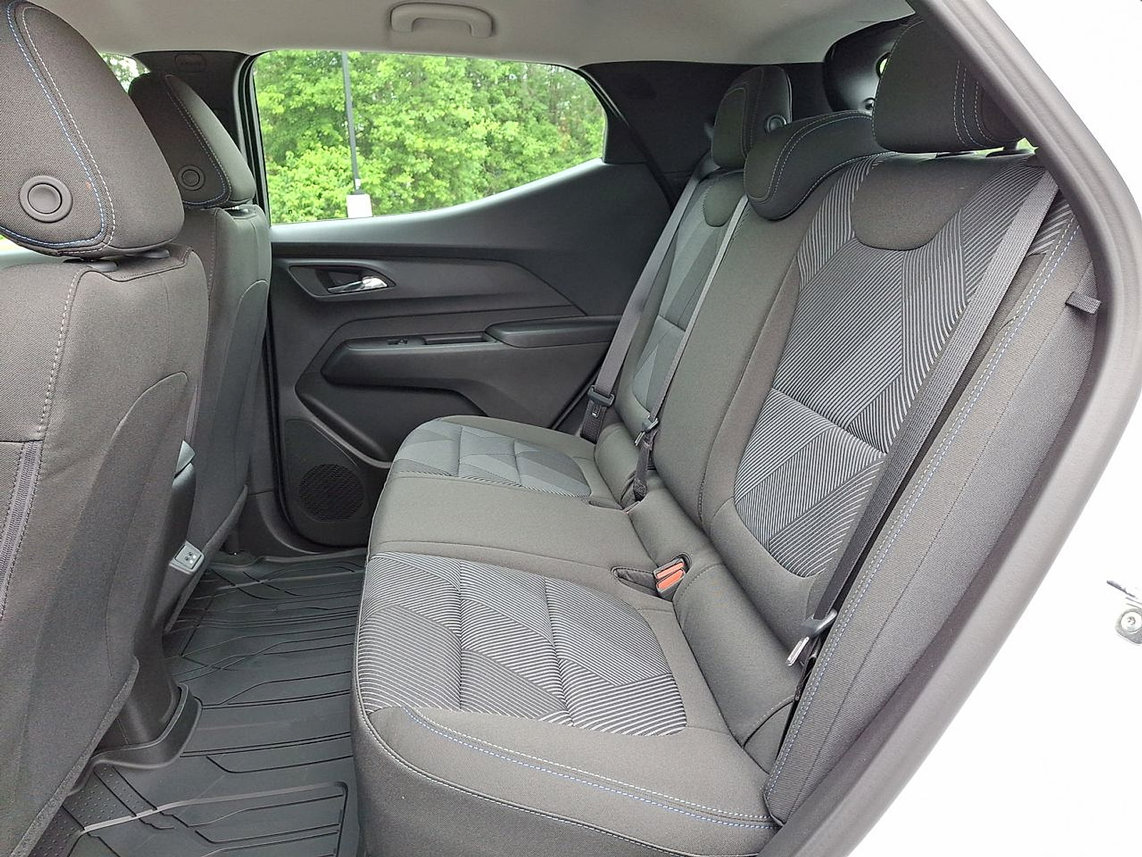 New 2027 Chevrolet Bolt LT w/ Comfort Package FWD image 13