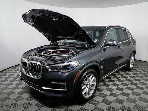 Used 2022 BMW X5 xDrive45e w/ Executive Package image 35