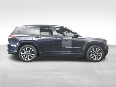 Used 2024 Jeep Grand Cherokee Overland w/ Luxury Tech Group IV image 69