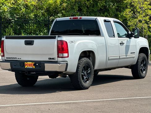 Used 2010 GMC Sierra 1500 SLE AWD/4WD image 4