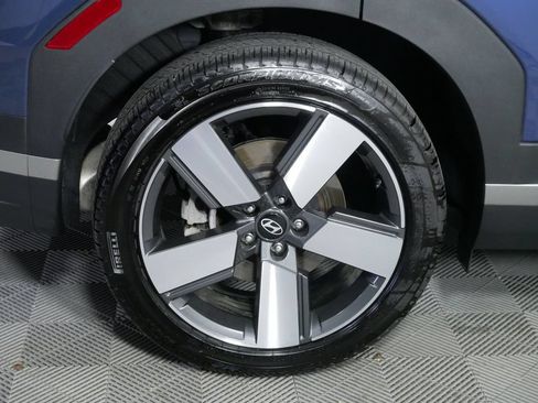 Used 2025 Hyundai Santa Fe Limited AWD/4WD image 11