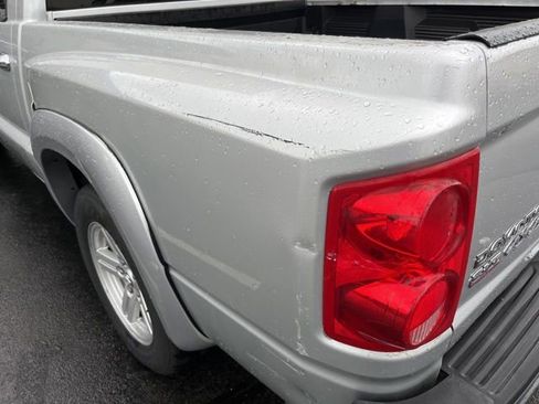 Used 2007 Dodge Dakota SLT w/ Sun & Wheel Value Group AWD/4WD image 4