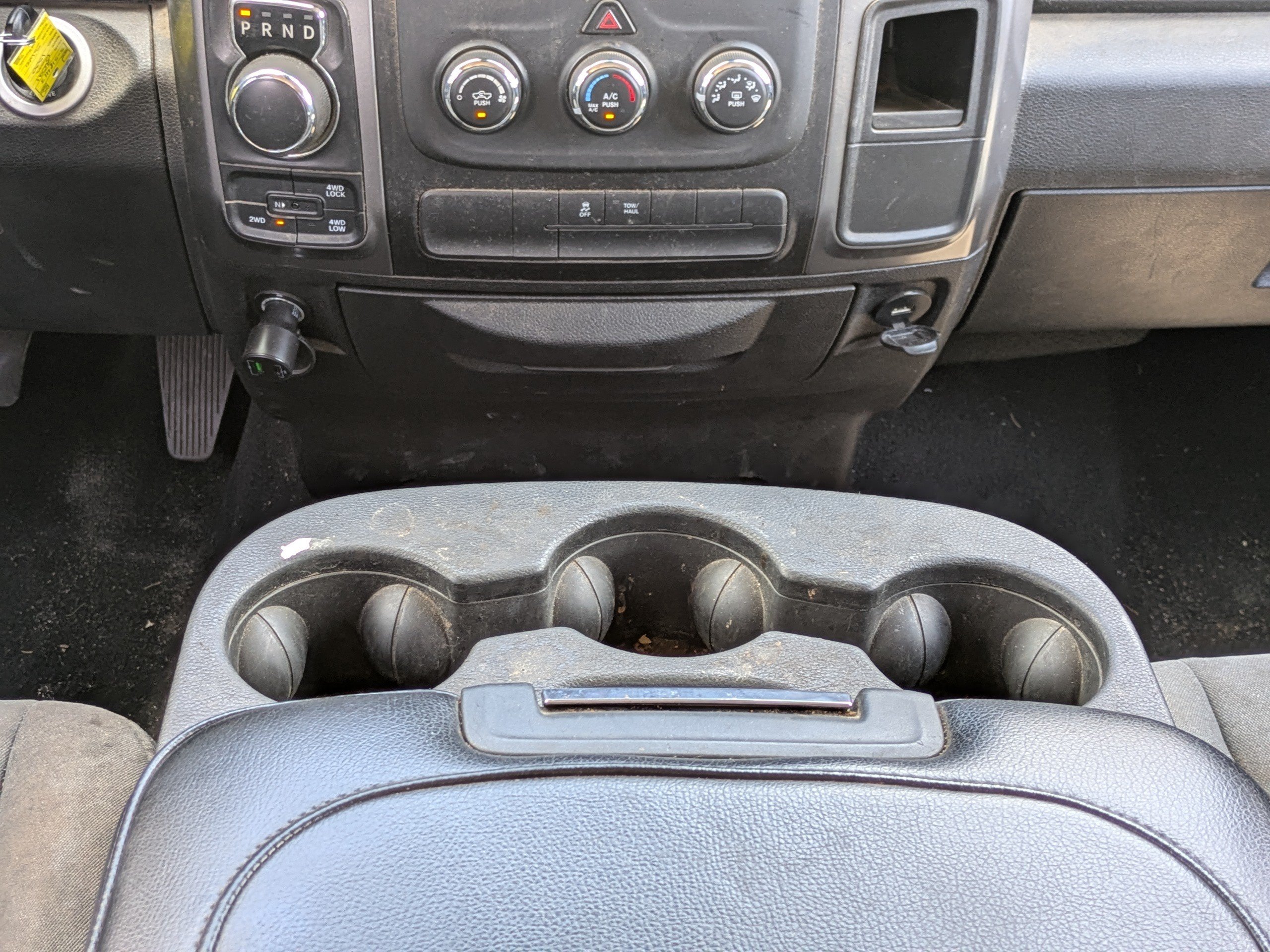 Used 2021 RAM 1500 Classic SLT AWD/4WD image 18