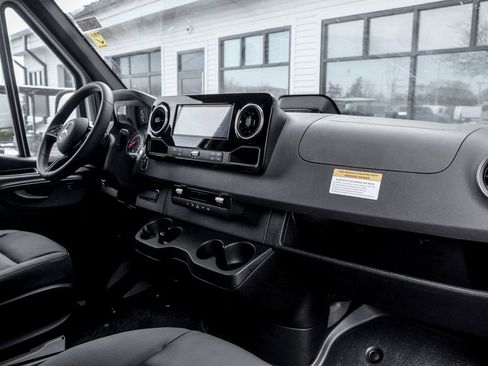 Used 2026 Mercedes-Benz Sprinter 2500 image 19