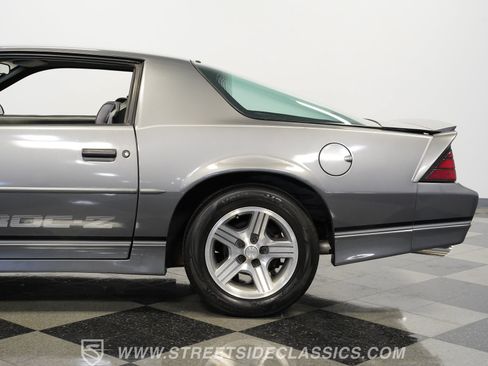 Used 1988 Chevrolet Camaro IROC-Z RWD image 25