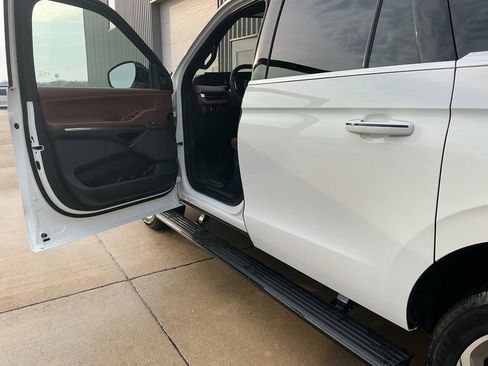 Used 2025 Lincoln Navigator L Reserve image 8