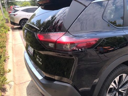 Used 2022 Nissan Rogue SV AWD/4WD image 11
