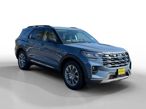 New 2025 Ford Explorer Active w/ Active Comfort Package image 7