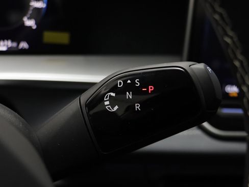 New 2026 Volkswagen Tiguan SE image 11