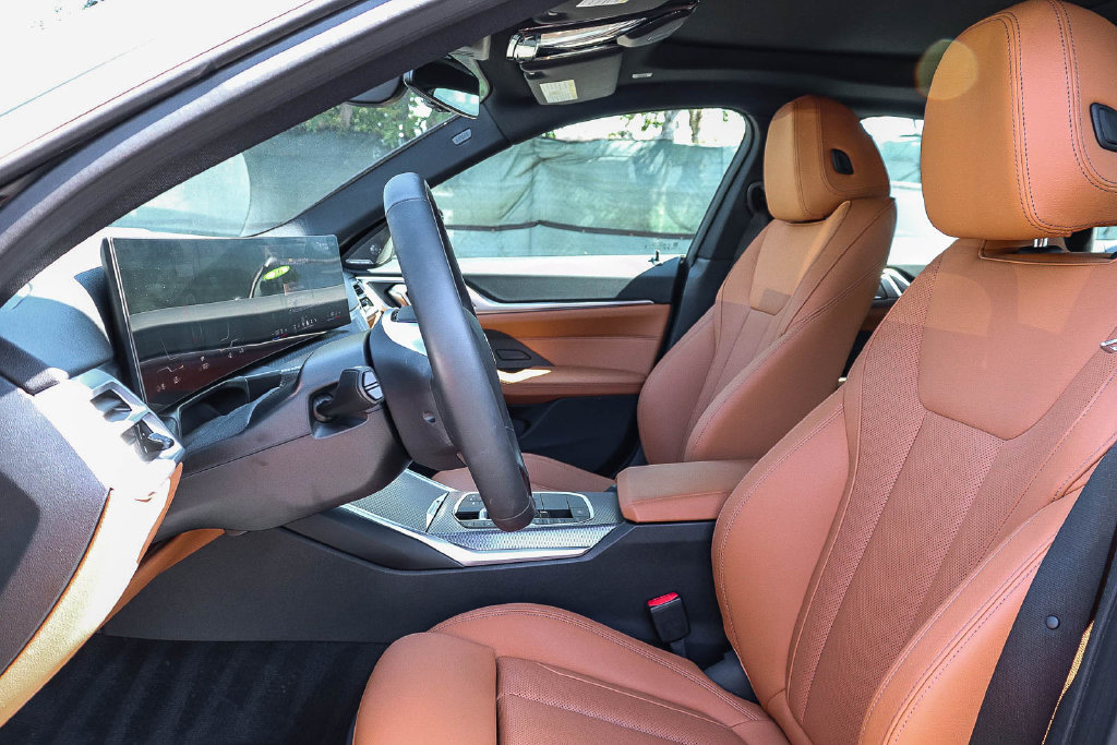 Used 2025 BMW i4 eDrive40 RWD image 18