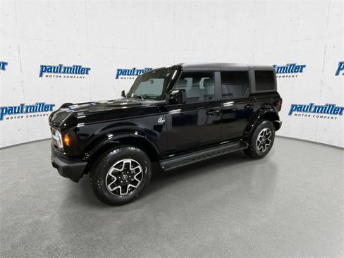 New 2025 Ford Bronco Outer Banks image 5