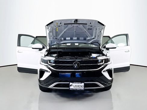 Used 2023 Volkswagen Taos SEL AWD/4WD image 19