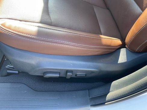 Used 2017 Subaru Outback 2.5i Touring w/ Popular Package #5A AWD/4WD image 28