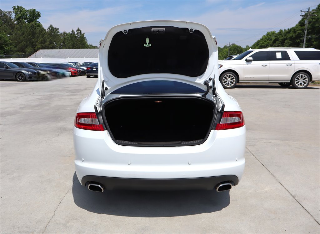 Used 2011 Jaguar XF RWD image 37