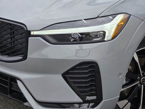 New 2026 Volvo XC60 B5 Plus w/ Protection Package Premier image 10