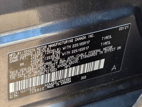 Used 2021 Toyota RAV4 LE FWD image 17