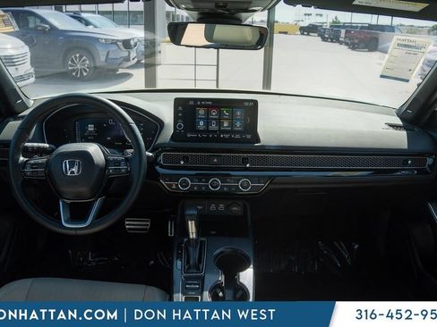 Used 2024 Honda Civic Sport Touring image 4