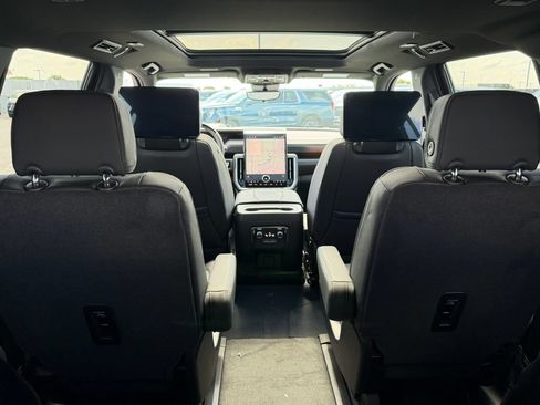 New 2026 GMC Yukon Denali w/ Advanced Technology Package AWD/4WD image 13