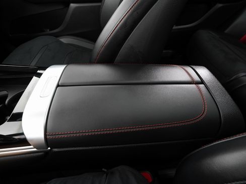 Used 2024 Mercedes-Benz GLC 43 AMG 4MATIC image 28