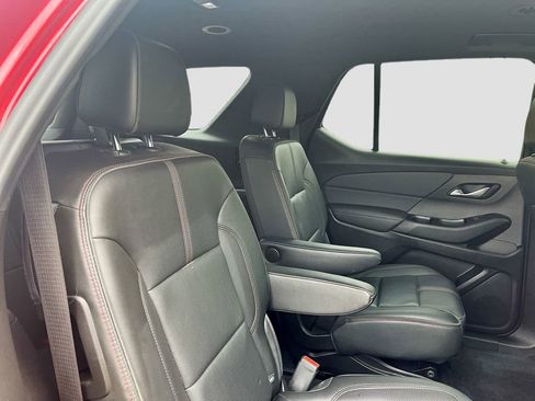 Used 2023 Chevrolet Traverse RS image 29