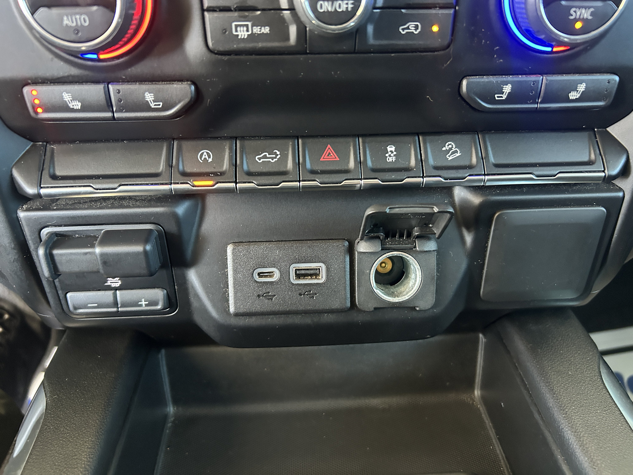 Used 2020 Chevrolet Silverado 1500 RST AWD/4WD image 30