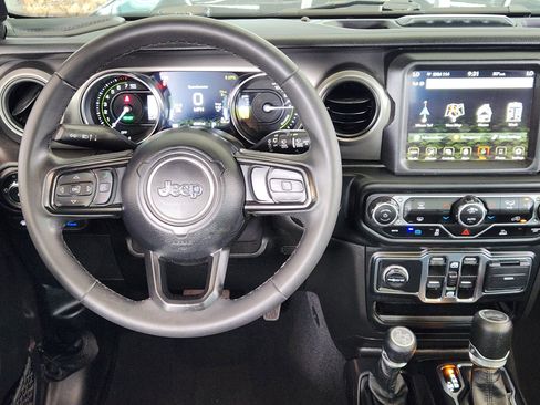 Used 2023 Jeep Wrangler Unlimited w/ 8.4" Radio Group AWD/4WD image 28