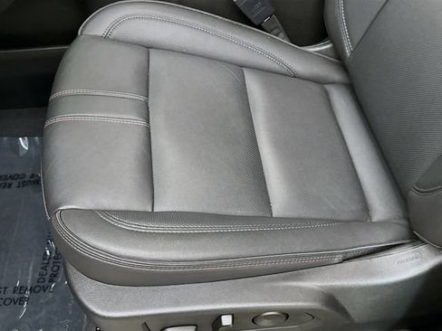 Used 2025 Chevrolet Tahoe RST AWD/4WD image 21