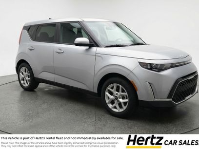 Used 2025 Kia Soul LX w/ LX Technology Package